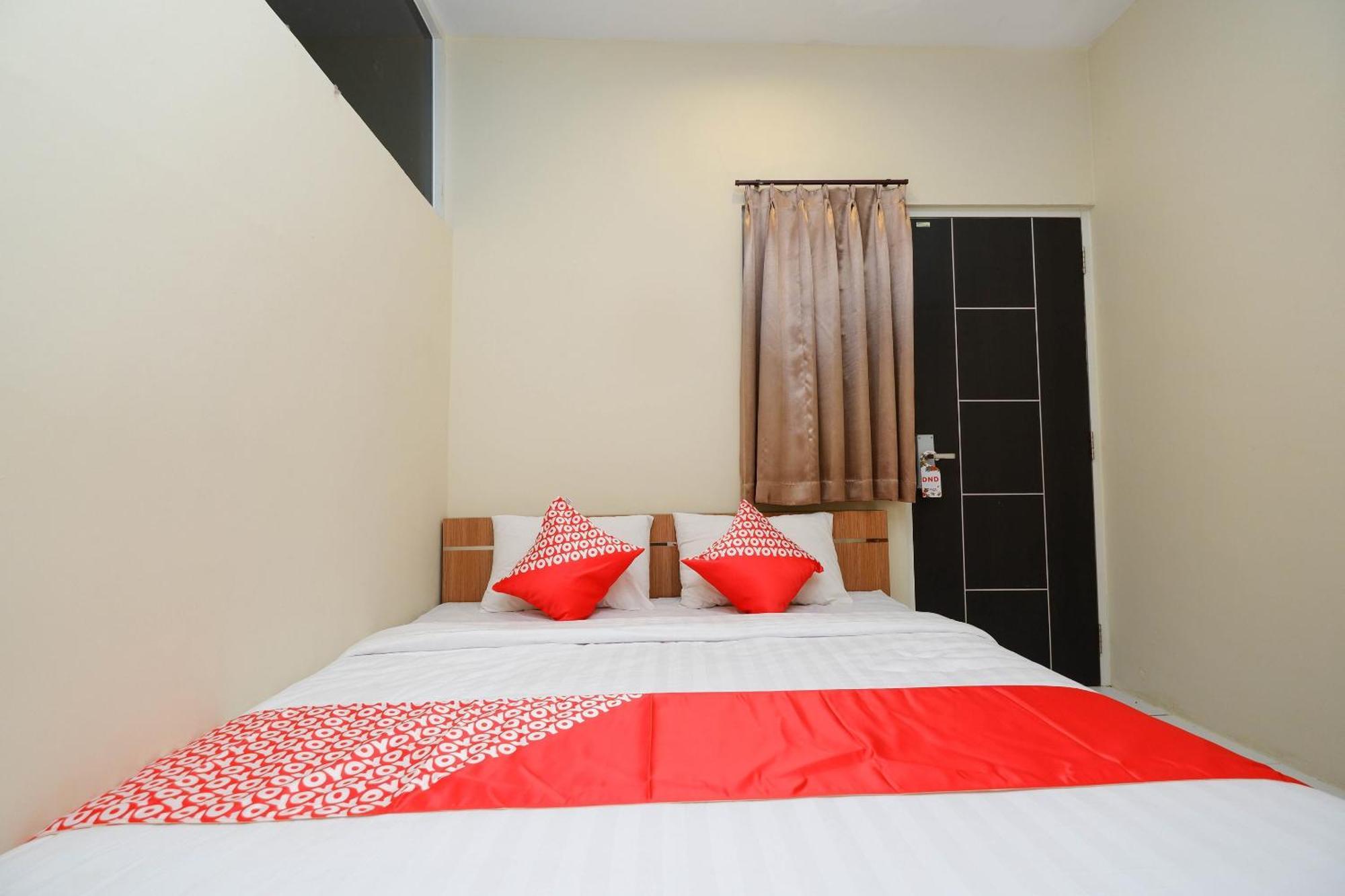 OYO 1250 Unta Residence Semarang Exterior foto