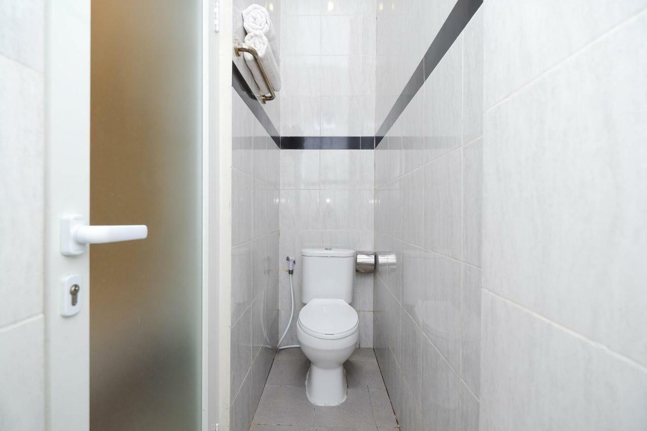 OYO 1250 Unta Residence Semarang Exterior foto
